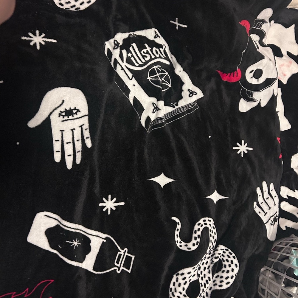 Killstar Mystical Black and White Blanket